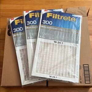 Three 3M Filtrete 300 Basic Dust & Lint Air Filters - White